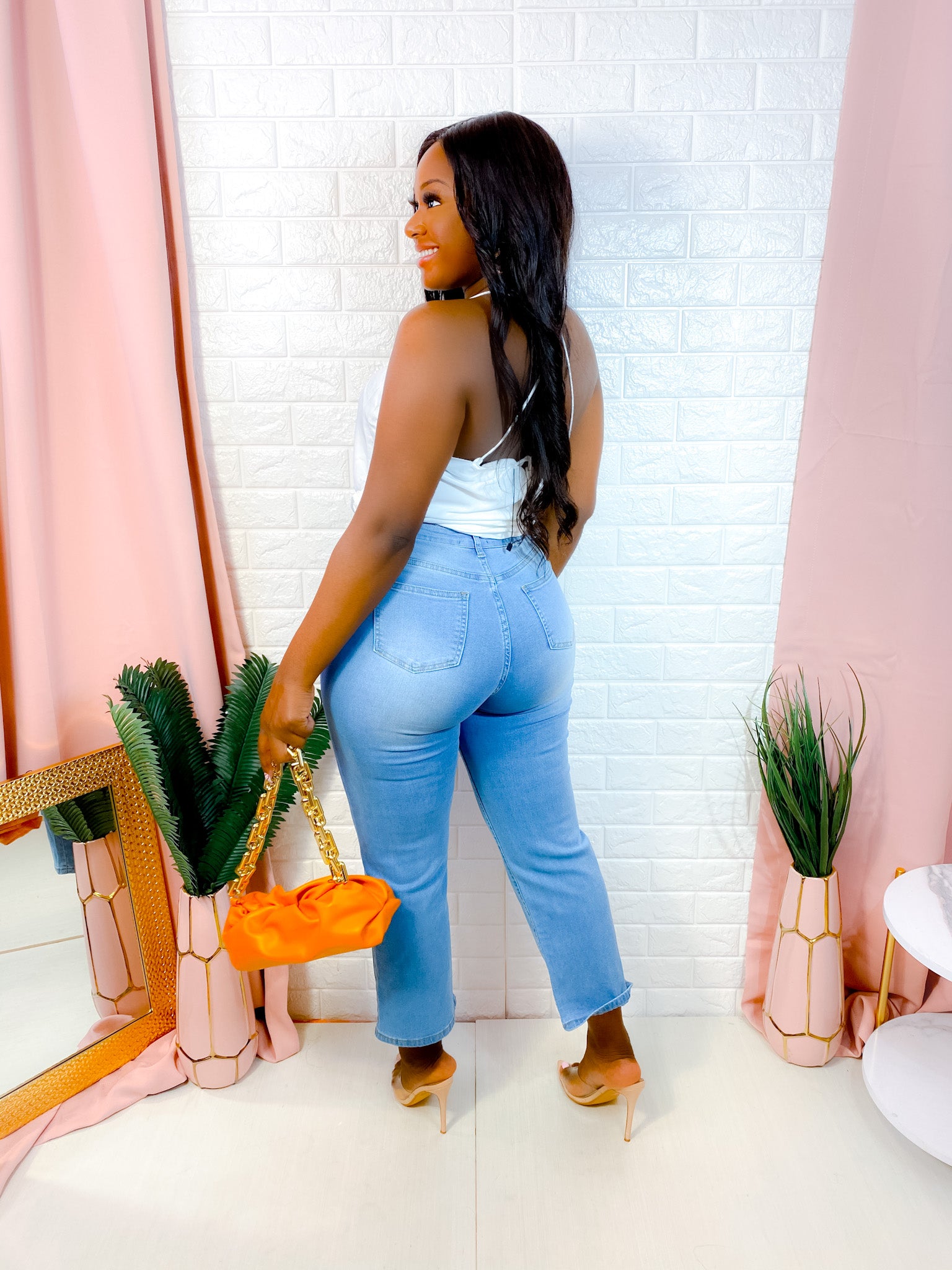 WHITE STRAPPY RUCHED TANK TOP.