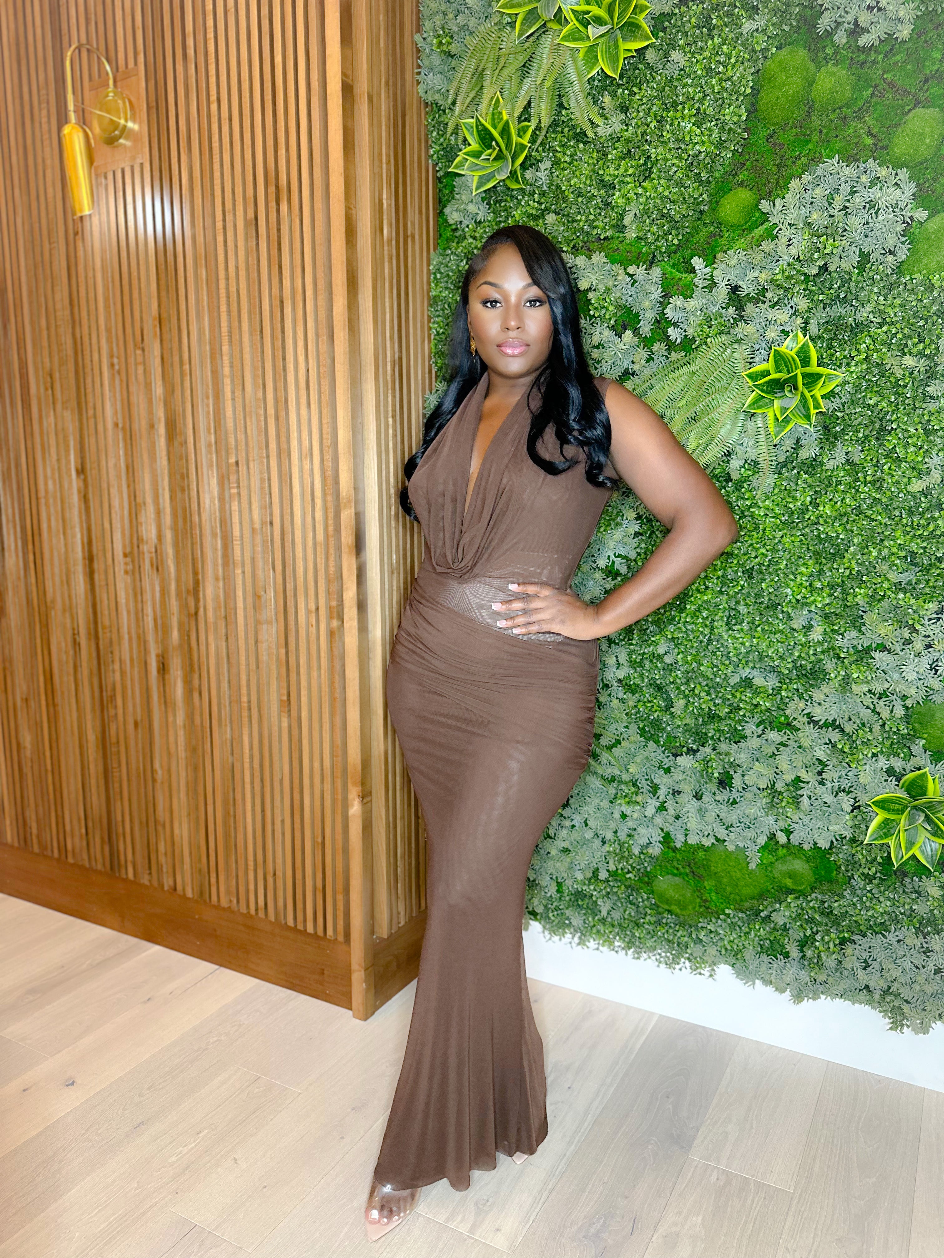 ALL EYES ON HER MAXI DRESS (BROWN)